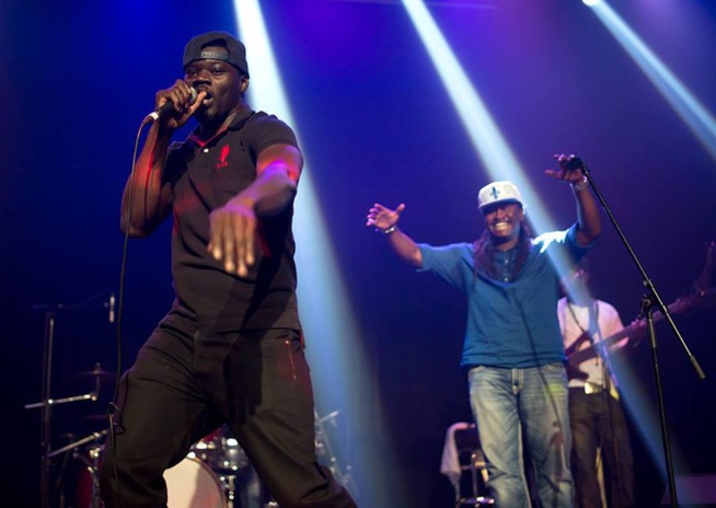 Guin Thieuss sur scène avec Awadi à Montréal au Canada Guin Thieuss sur scène avec Awadi à Montréal au Canada