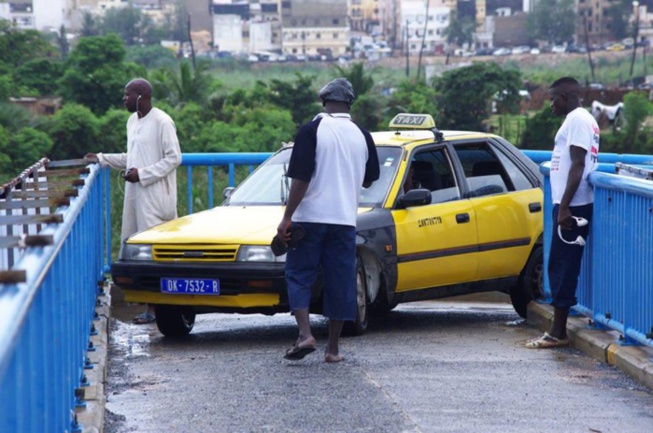 Avant le taximan : Quand un chauffeur Tata (Ligne 42) semait le bordel sur le pont de la Foire (Vidéo)