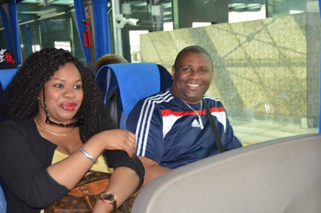 Photos + vidéo . Arrivée de la génération consciente de Pape Diouf en Italie pour le grand bégué de Brescia ce vendredi 14 Août à la Discotéca The World. Regardez l'ambiance à l'aéroport de Malpensa Photos + vidéo . Arrivée de la génération consciente de Pape Diouf en Italie pour le grand bégué de Brescia ce vendredi 14 Août à la Discotéca The World. Regardez l'ambiance à l'aéroport de Malpensa