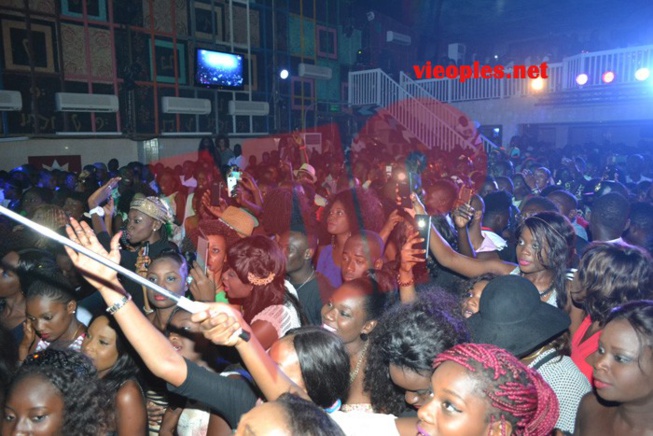 Waly Seck enflamme le Penc Mi . Revivez en images les temps forts. Waly Seck enflamme le Penc Mi . Revivez en images les temps forts.