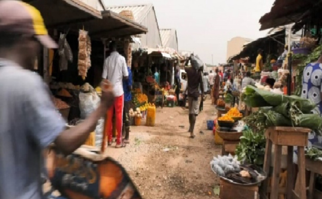 Désencombrement récent de Keur Massar : Les marchands ambulants regagnent déjà les voies publiques Désencombrement récent de Keur Massar : Les marchands ambulants regagnent déjà les voies publiques