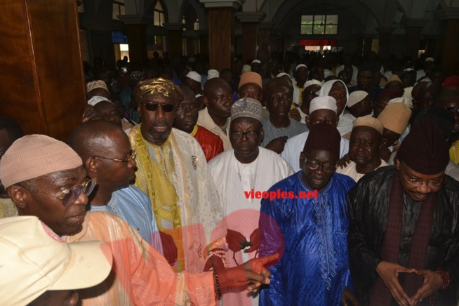 Lévé du corps de Doudou Ndiaye Coumba Rose qui repose désormais à Yoff. Lévé du corps de Doudou Ndiaye Coumba Rose qui repose désormais à Yoff.