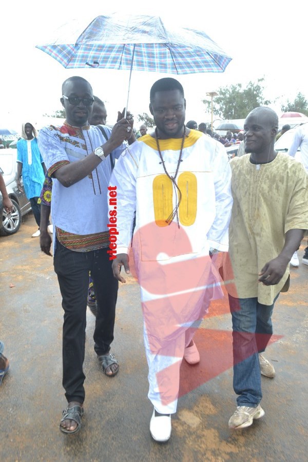 Lévé du corps de Doudou Ndiaye Coumba Rose qui repose désormais à Yoff. Lévé du corps de Doudou Ndiaye Coumba Rose qui repose désormais à Yoff.