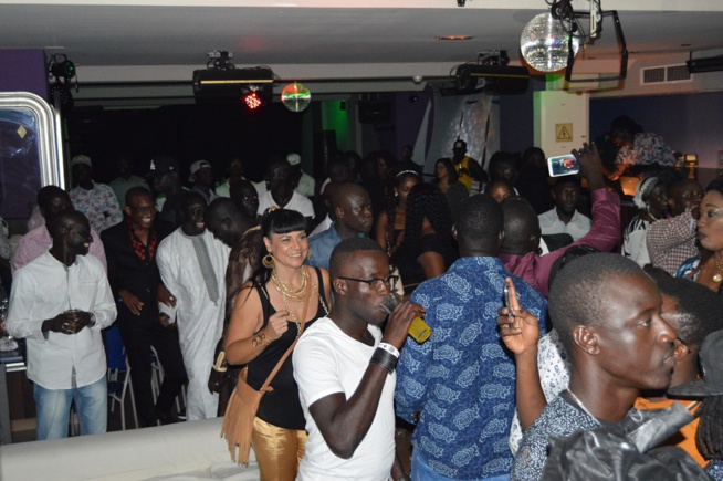 EUROPEAN TOUR: Pape Diouf , premier artiste Sénégalais dans la chaleur d'Ibiza une ville touristique d'Espagne EUROPEAN TOUR: Pape Diouf , premier artiste Sénégalais dans la chaleur d'Ibiza une ville touristique d'Espagne