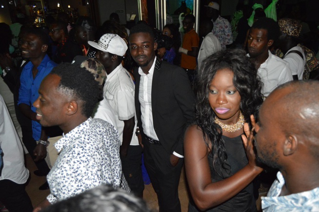 EUROPEAN TOUR: Pape Diouf , premier artiste Sénégalais dans la chaleur d'Ibiza une ville touristique d'Espagne EUROPEAN TOUR: Pape Diouf , premier artiste Sénégalais dans la chaleur d'Ibiza une ville touristique d'Espagne