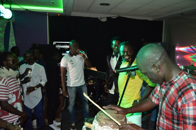 EUROPEAN TOUR: Pape Diouf , premier artiste Sénégalais dans la chaleur d'Ibiza une ville touristique d'Espagne EUROPEAN TOUR: Pape Diouf , premier artiste Sénégalais dans la chaleur d'Ibiza une ville touristique d'Espagne