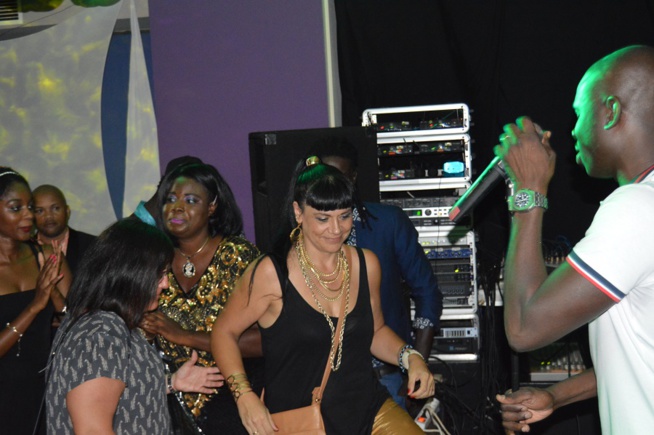 EUROPEAN TOUR: Pape Diouf , premier artiste Sénégalais dans la chaleur d'Ibiza une ville touristique d'Espagne EUROPEAN TOUR: Pape Diouf , premier artiste Sénégalais dans la chaleur d'Ibiza une ville touristique d'Espagne