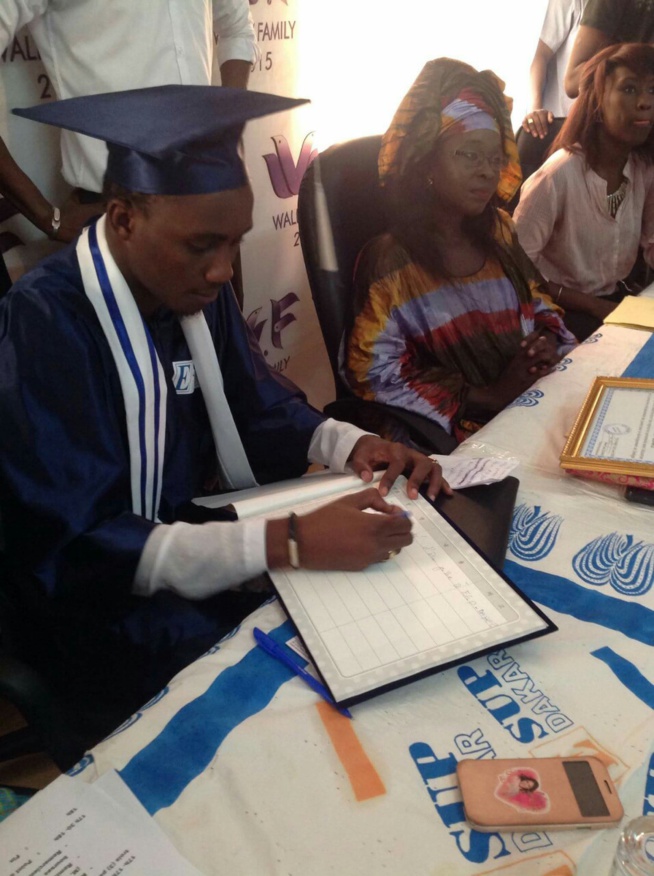 Waly Seck s'adressant à des étudiants: "Je n'ai pas été à l'université mais..."