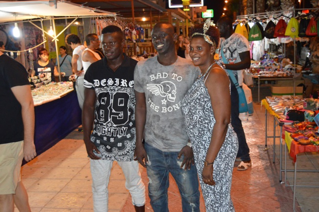 Reportage photos: Pape Diouf à la rencontre des "Modous - Modous" de Alcacaress, Traviajores et de Mourcia en Espagne. Reportage photos: Pape Diouf à la rencontre des "Modous - Modous" de Alcacaress, Traviajores et de Mourcia en Espagne.