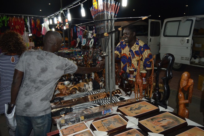 Reportage photos: Pape Diouf à la rencontre des "Modous - Modous" de Alcacaress, Traviajores et de Mourcia en Espagne. Reportage photos: Pape Diouf à la rencontre des "Modous - Modous" de Alcacaress, Traviajores et de Mourcia en Espagne.