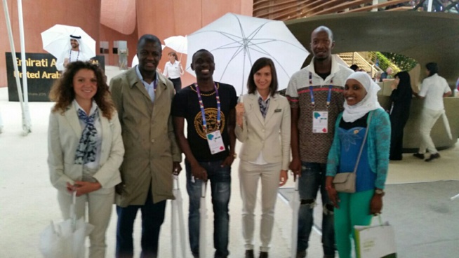 Expos de Milan 2015, Le Docteur Malick Diop reçoit Pape Diouf au stand du Sénégal. Expos de Milan 2015, Le Docteur Malick Diop reçoit Pape Diouf au stand du Sénégal.