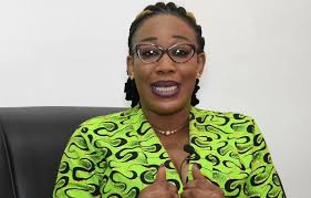 Excès de zèle: Le ministre Alioune vient de servir à Diéguy Diop APR un huissier pour une passation de service. Excès de zèle: Le ministre Alioune vient de servir à Diéguy Diop APR un huissier pour une passation de service.