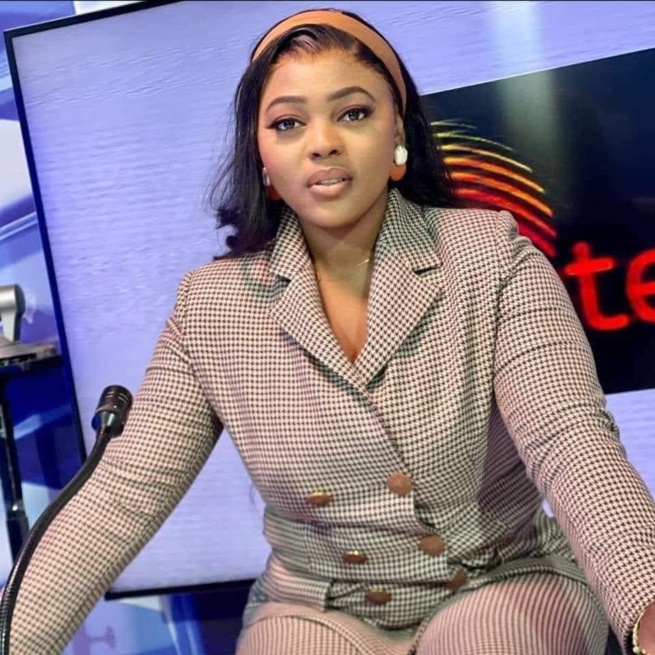 Amsa Khadija de la SENTV brise le silence pour répondre aux détracteurs. Amsa Khadija de la SENTV brise le silence pour répondre aux détracteurs.
