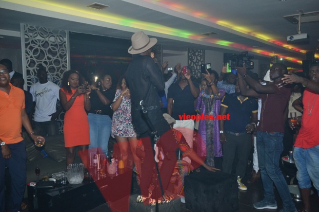 Les images de la soirée de Waly Seck au Baramundi.
