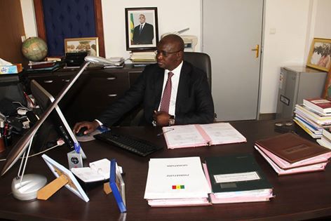 Le "riti" de Latif Coulibaly pour Macky Sall Le "riti" de Latif Coulibaly pour Macky Sall