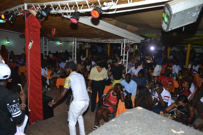 De retour d'une tournée Européenne, Pape Diouf enflamme le Just 4 u. Revivez les moments forts. De retour d'une tournée Européenne, Pape Diouf enflamme le Just 4 u. Revivez les moments forts.