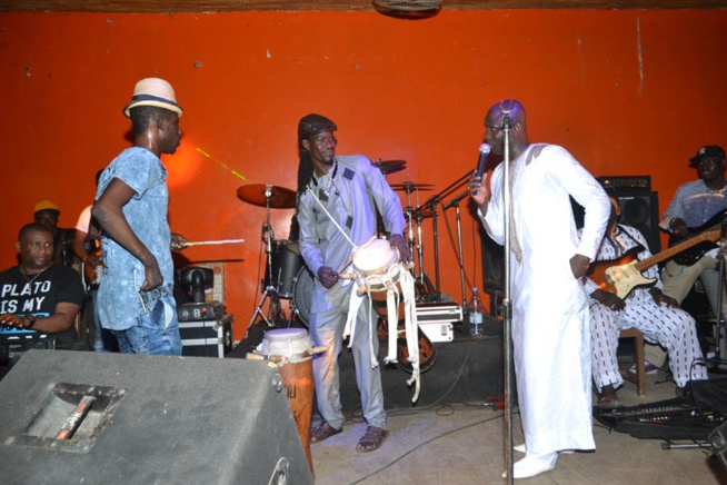 De retour d'une tournée Européenne, Pape Diouf enflamme le Just 4 u. Revivez les moments forts. De retour d'une tournée Européenne, Pape Diouf enflamme le Just 4 u. Revivez les moments forts.