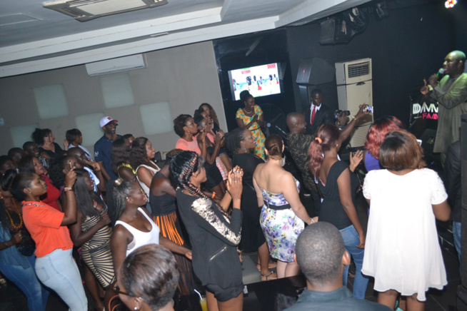 Le Darra J au Baramundi, Pape Diouf guest star. Regardez l'ambiance. Le Darra J au Baramundi, Pape Diouf guest star. Regardez l'ambiance.