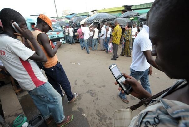 L’Artp s’attaque à la vente à la sauvette des puces téléphoniques L’Artp s’attaque à la vente à la sauvette des puces téléphoniques