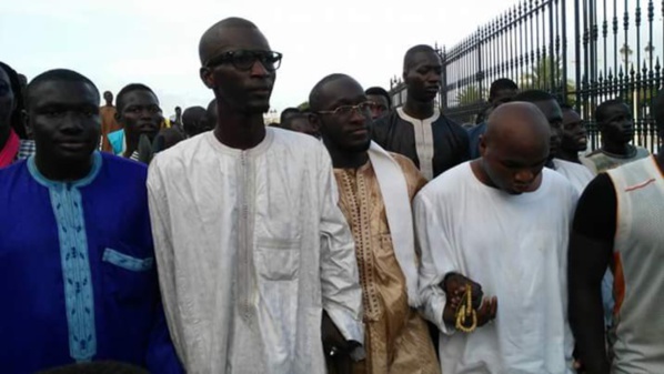 Ces jeunes Marabouts qui prêchent Tout bas ! (senegal7.com) Ces jeunes Marabouts qui prêchent Tout bas ! (senegal7.com)
