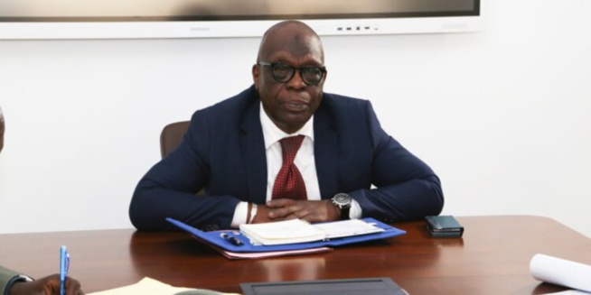 Le directeur sortant de l’Ena met le feu à la Primature «J’ai été renvoyé à cause des humeurs d’une personne nommée irrégulièrement» Le directeur sortant de l’Ena met le feu à la Primature «J’ai été renvoyé à cause des humeurs d’une personne nommée irrégulièrement»