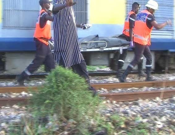 Un chauffeur de clando défie le Petit train bleu, 5 personnes se retrouvent dans le coma Un chauffeur de clando défie le Petit train bleu, 5 personnes se retrouvent dans le coma
