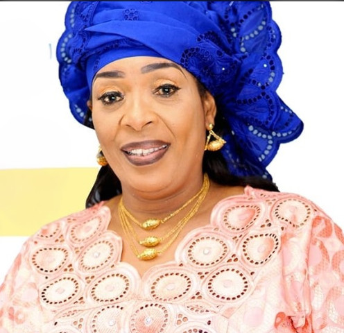 Première sortie de la présidente des femmes du Pds: Fatou Sow invite «tout le monde à mouiller le maillot» Première sortie de la présidente des femmes du Pds: Fatou Sow invite «tout le monde à mouiller le maillot»