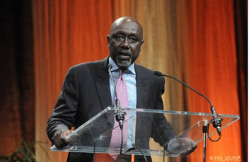 Pierre Sané, ancien Secrétaire général d'Amnesty international aux journalistes : "N'utilisez plus le terme droit-de-l'hommistes, mais plutôt..." Pierre Sané, ancien Secrétaire général d'Amnesty international aux journalistes : "N'utilisez plus le terme droit-de-l'hommistes, mais plutôt..."