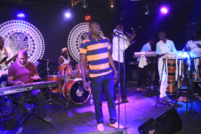 En images:La soirée de Pape Diouf et la génération consciente ont encore surchauffé le Baramundi ce dimanche. En images:La soirée de Pape Diouf et la génération consciente ont encore surchauffé le Baramundi ce dimanche.
