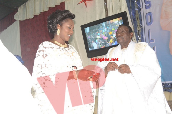 Cheikh Béthio Thioune invite les Ouléma à réfléchir sur cette assertion : ” Dieu est un ….. Cheikh Béthio Thioune invite les Ouléma à réfléchir sur cette assertion : ” Dieu est un …..