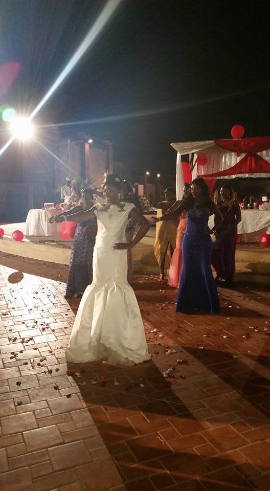 Revivez en image la réception du mariage de Bijou Ndiaye, Animatrice à la TFM, c’était hier, le 19 Septembre 2015