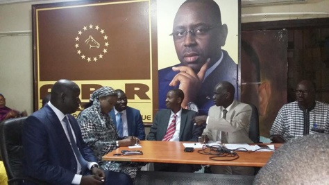 Accusation d'abus sur les billets pour la Mecque de l'Apr : L'épouse de Mbagnick Ndiaye se défend et appelle les politiques à la retenue Accusation d'abus sur les billets pour la Mecque de l'Apr : L'épouse de Mbagnick Ndiaye se défend et appelle les politiques à la retenue