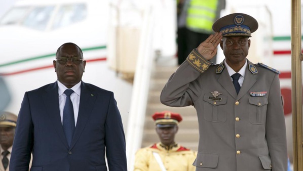 Crise burkinabè : Retour à la légalité, Macky Sall impose un accord Crise burkinabè : Retour à la légalité, Macky Sall impose un accord