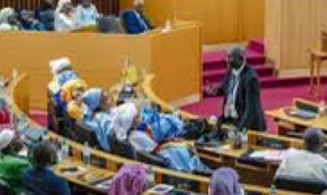 Sénégal: des partis d’opposition réclament un dialogue avec les autorités sur l’organisation des législatives Sénégal: des partis d’opposition réclament un dialogue avec les autorités sur l’organisation des législatives