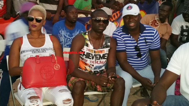 Pape Diouf en mode été à la plage de BECEAO. PHOTOS. Pape Diouf en mode été à la plage de BECEAO. PHOTOS.