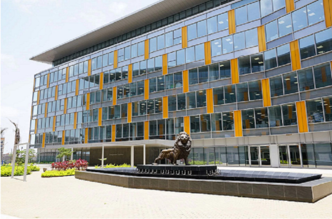 Pole Ministériel de Diamniadio : les travailleurs annoncent une grève de 24 heures pour dénoncer leurs conditions de travail difficiles Pole Ministériel de Diamniadio : les travailleurs annoncent une grève de 24 heures pour dénoncer leurs conditions de travail difficiles