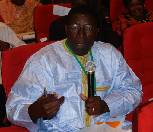Pr Malick Ndiaye: "Au nom de la Tabaski, nous demandons à Macky de libérer Karim Wade" Pr Malick Ndiaye: "Au nom de la Tabaski, nous demandons à Macky de libérer Karim Wade"