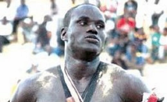 Arrêté pour détention de drogue, l’élève mouille le lutteur Sa Cadior-2 Arrêté pour détention de drogue, l’élève mouille le lutteur Sa Cadior-2