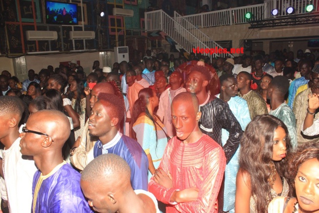 "Spécial ndewleun" Waly Seck met del'ambiance pure et dure au Penc Mi le jour de la tabaski.