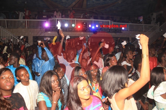 "Spécial ndewleun" Waly Seck met del'ambiance pure et dure au Penc Mi le jour de la tabaski. "Spécial ndewleun" Waly Seck met del'ambiance pure et dure au Penc Mi le jour de la tabaski.