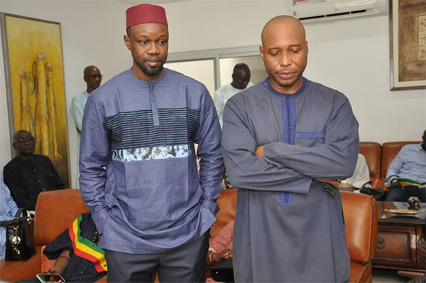 Barth’ confirmé tête de liste nationale de Samm sa Kaddu : Vers un duel chaud avec Ousmane Sonko Barth’ confirmé tête de liste nationale de Samm sa Kaddu : Vers un duel chaud avec Ousmane Sonko