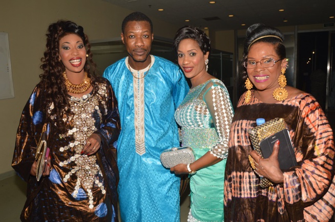 En direct du grand théâtre: "Spécial ndéwleun"Pape Diouf affiche le plein et met le feu dans la salle. En direct du grand théâtre: "Spécial ndéwleun"Pape Diouf affiche le plein et met le feu dans la salle.
