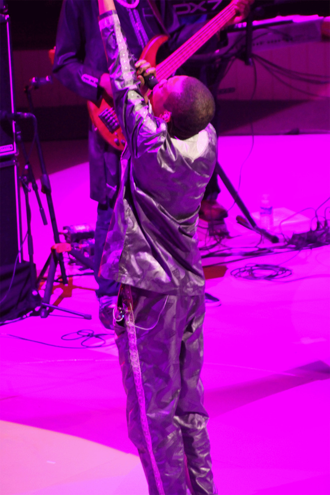 Youssou Ndour et le Super Etoile magistraux au Cirque d’Hiver Youssou Ndour et le Super Etoile magistraux au Cirque d’Hiver