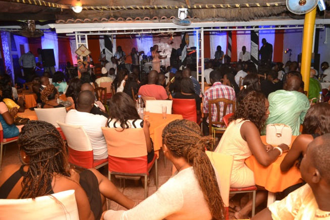 Anniversaire Viviane Chidid: Le Just 4 U affiche son plein dans une chaude ambiance avec le Djolof band. Anniversaire Viviane Chidid: Le Just 4 U affiche son plein dans une chaude ambiance avec le Djolof band.