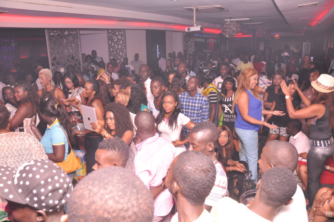 Lundi au Baramundi: Pape Diouf toujours copié mais jamais égalé! Lundi au Baramundi: Pape Diouf toujours copié mais jamais égalé!