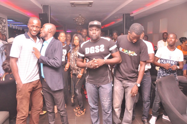 Lundi au Baramundi: Pape Diouf toujours copié mais jamais égalé! Lundi au Baramundi: Pape Diouf toujours copié mais jamais égalé!