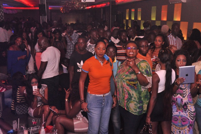 Lundi au Baramundi: Pape Diouf toujours copié mais jamais égalé! Lundi au Baramundi: Pape Diouf toujours copié mais jamais égalé!