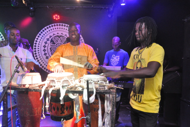 Lundi au Baramundi: Pape Diouf toujours copié mais jamais égalé! Lundi au Baramundi: Pape Diouf toujours copié mais jamais égalé!