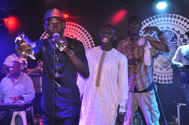 Lundi au Baramundi: Pape Diouf toujours copié mais jamais égalé! Lundi au Baramundi: Pape Diouf toujours copié mais jamais égalé!