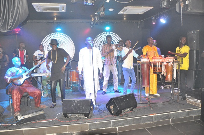 Lundi au Baramundi: Pape Diouf toujours copié mais jamais égalé! Lundi au Baramundi: Pape Diouf toujours copié mais jamais égalé!